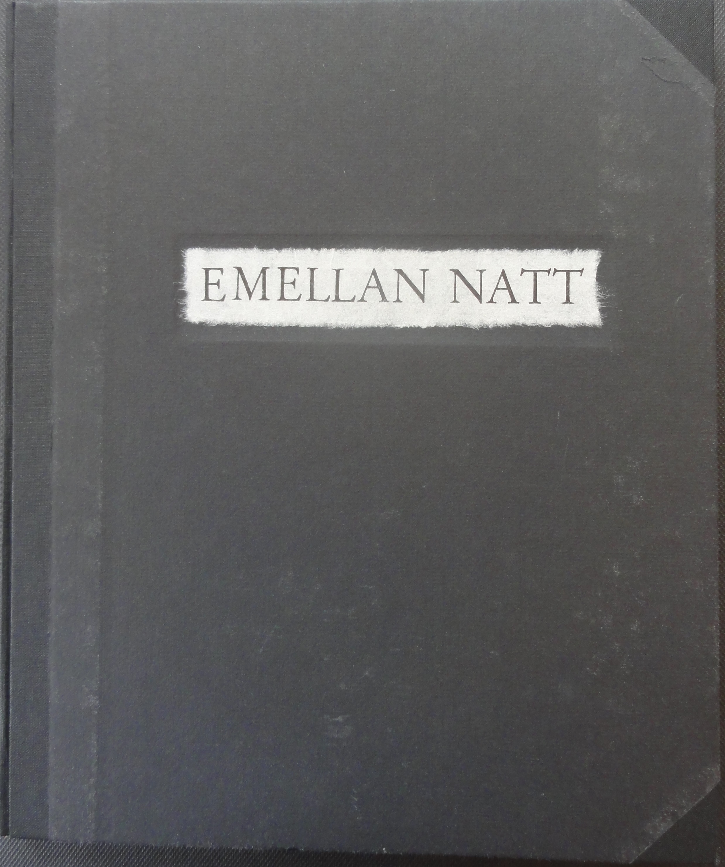 Emellan Natt